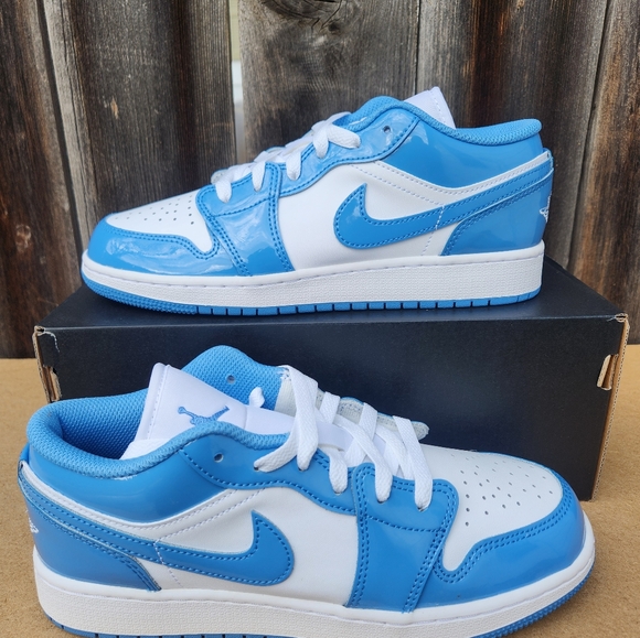 *Nike Air Jordan 1 LOW SE Patent White 'Legend Blue'  UNC (GS 6.5Y Women's 8 - Picture 5 of 7